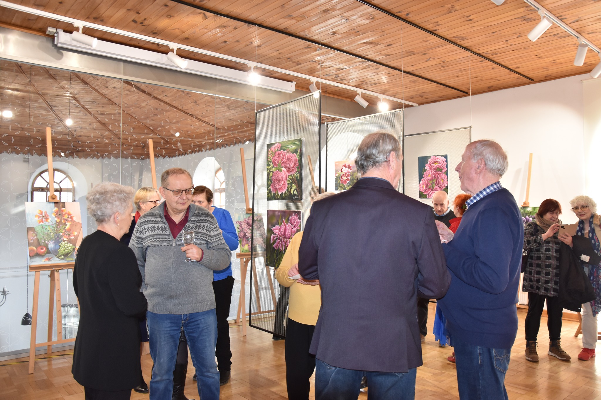 Malwy, róże, fiołki... - Wernisaż wystawy Barbary Harasim